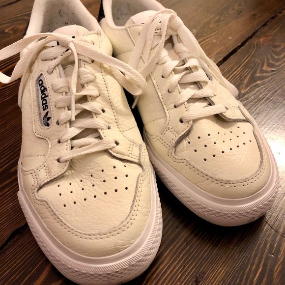 adidas original continental 80 vulc trainers in off white leather